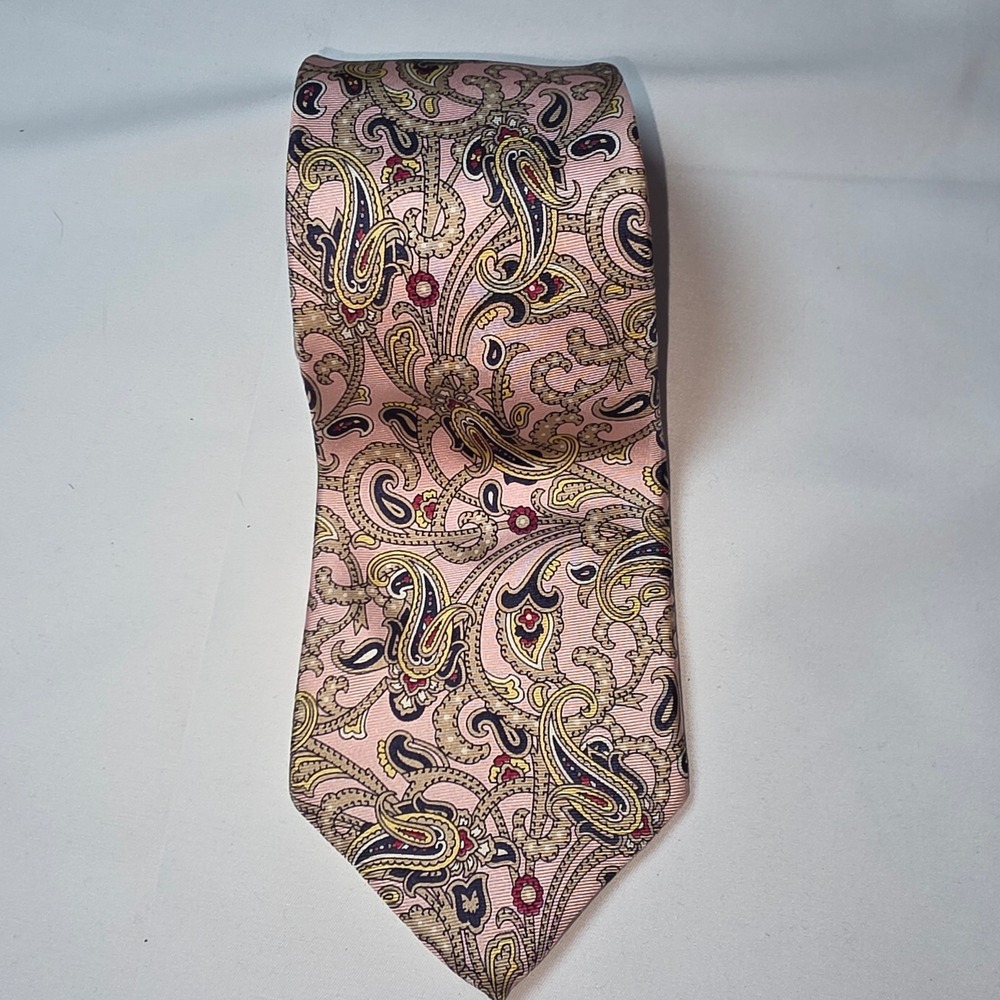 Liberty‎ of London Mens Silk Paisley Necktie Pink Gold Navy Made in USA 0357